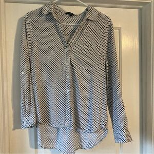 Velvet Heart Women’s Rayon Blouse SZ M White Black Design Roll Tab Sleeves